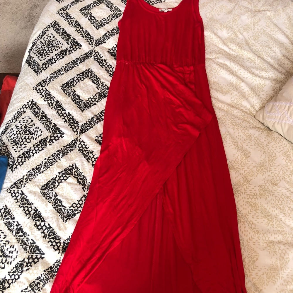 Sleeveless high/low dress